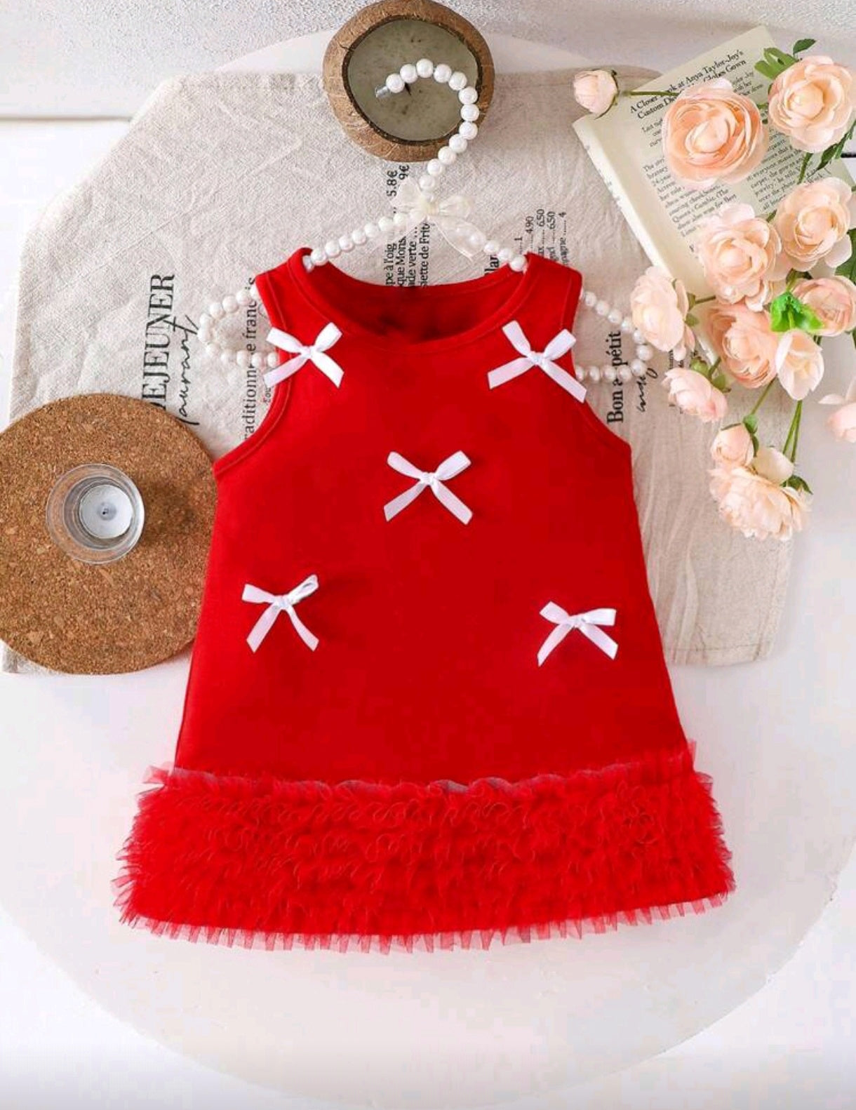 Vestido sin mangas con detelles en moños