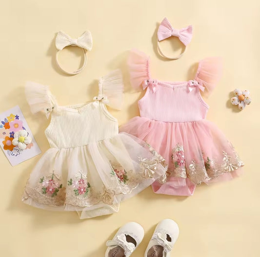 Body vestido con bordado floral