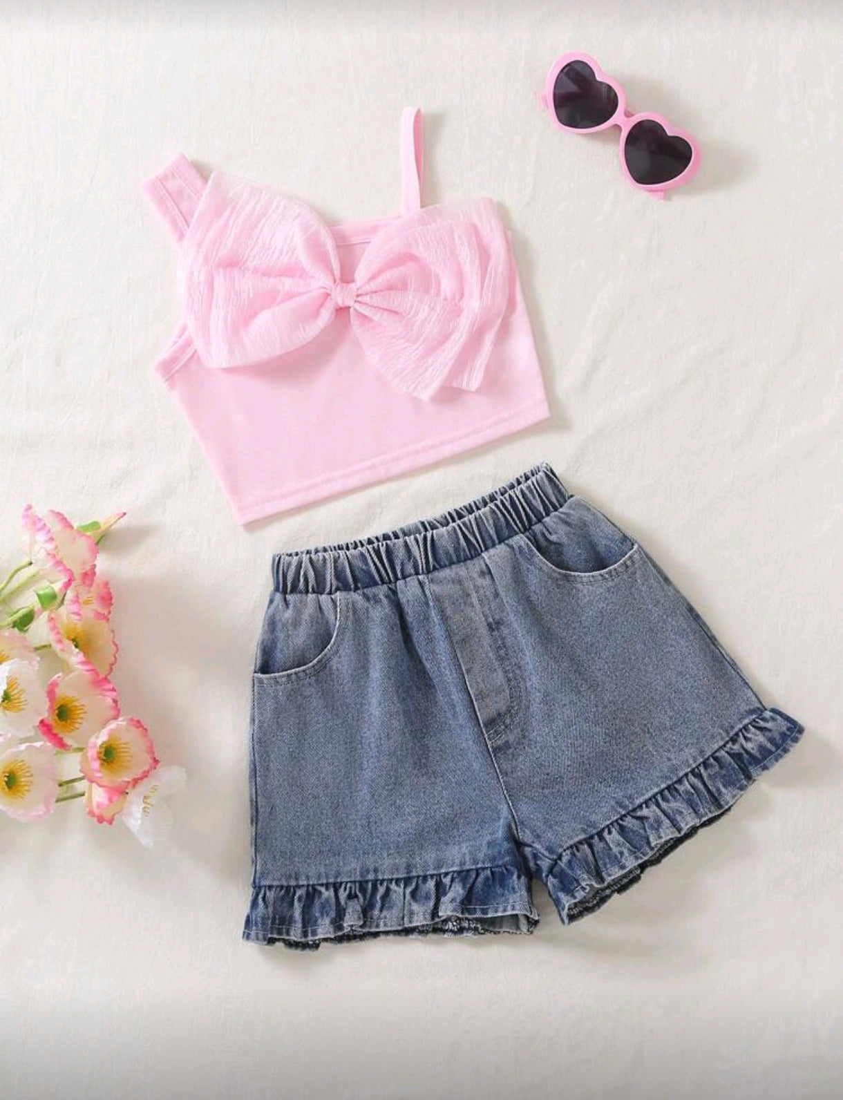 Blusa top con diseño de moño + short de jeans