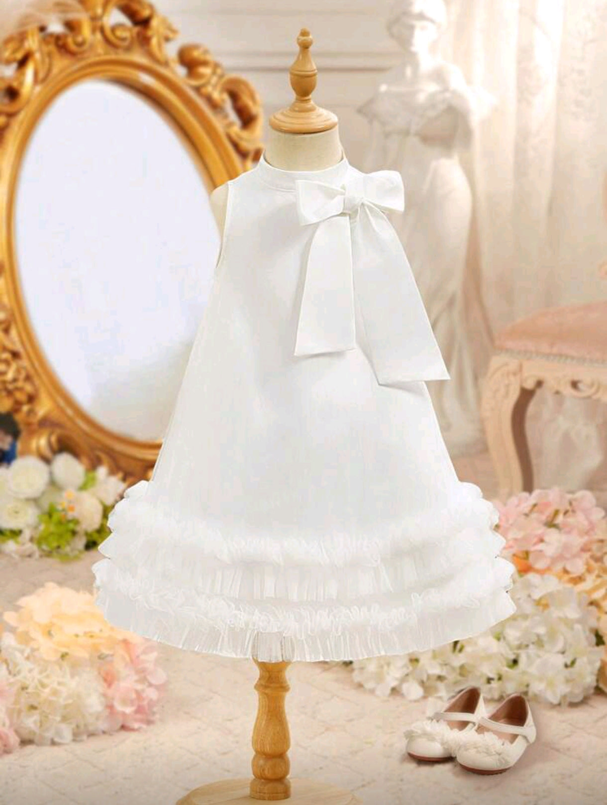 Vestido Blanco elegante con detalles en moño