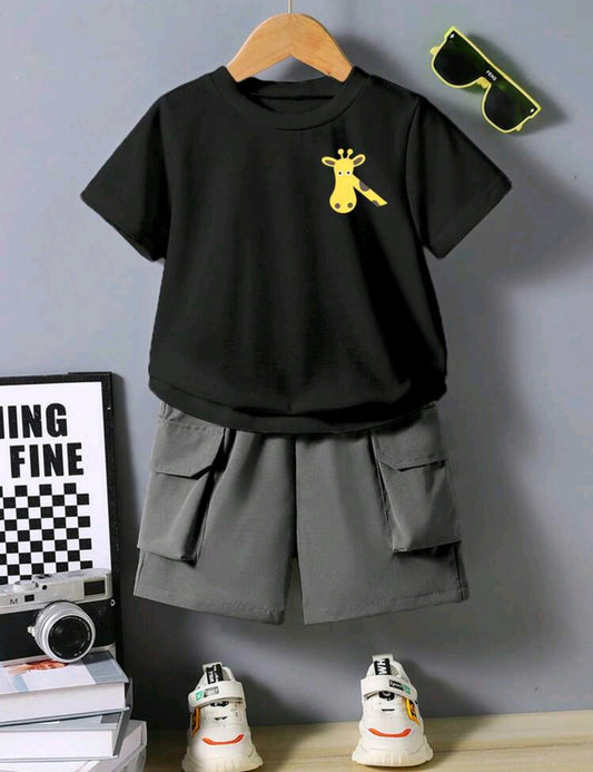 Remera + short con bolsillos