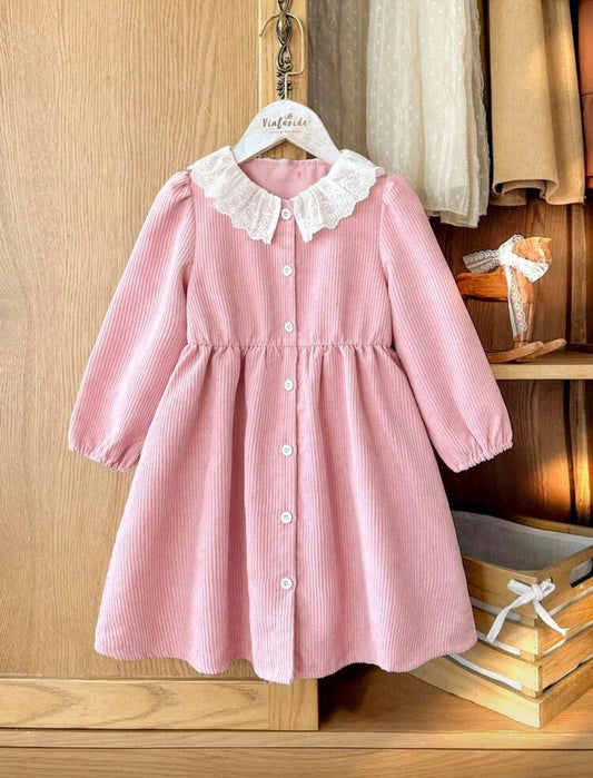 Vestido mangas largas tipo corderoy, abotonado