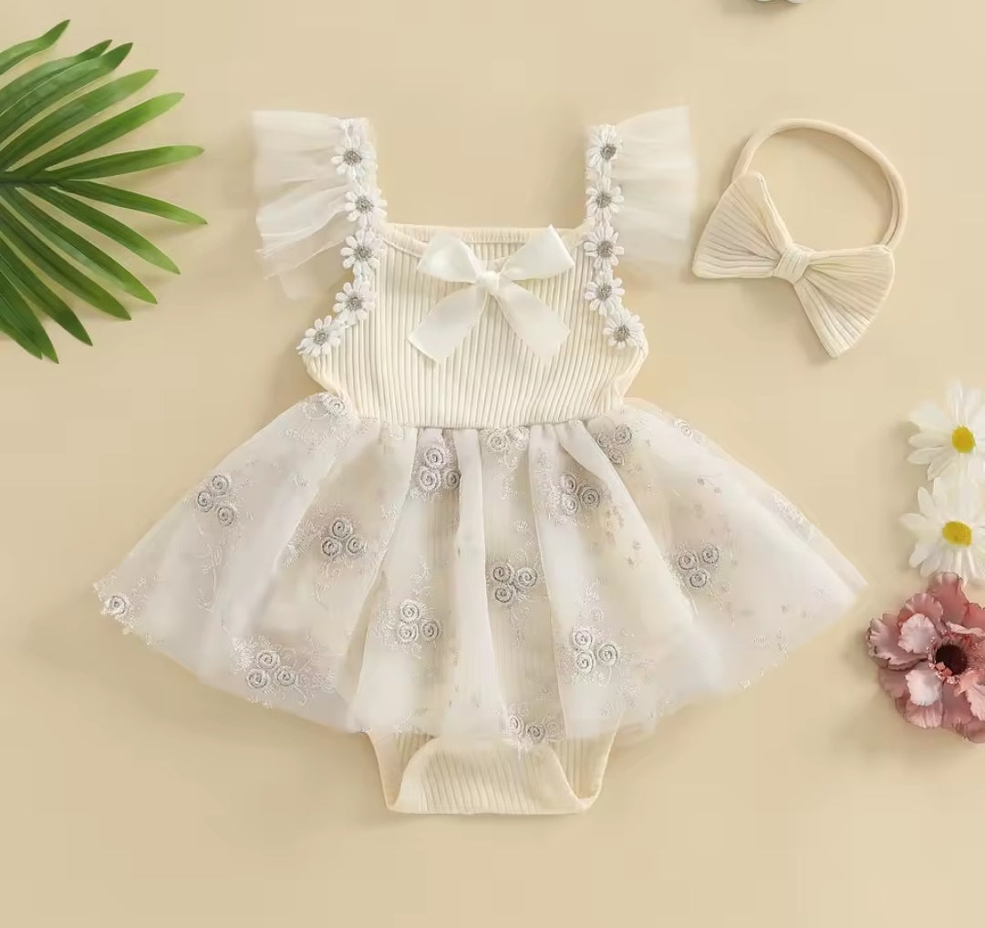 Body vestido con bordados florales