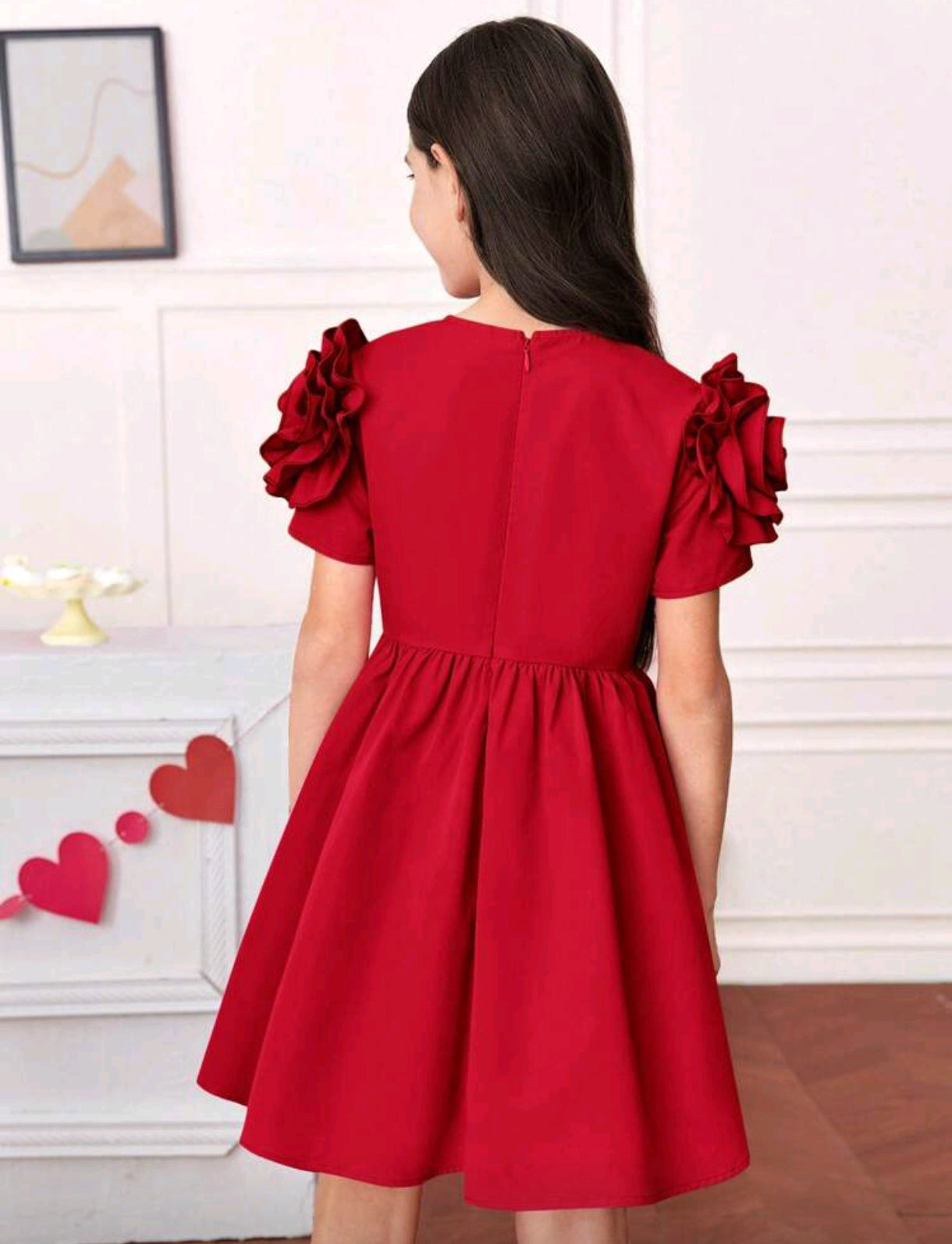 Vestido rojo con detelles en las mangas