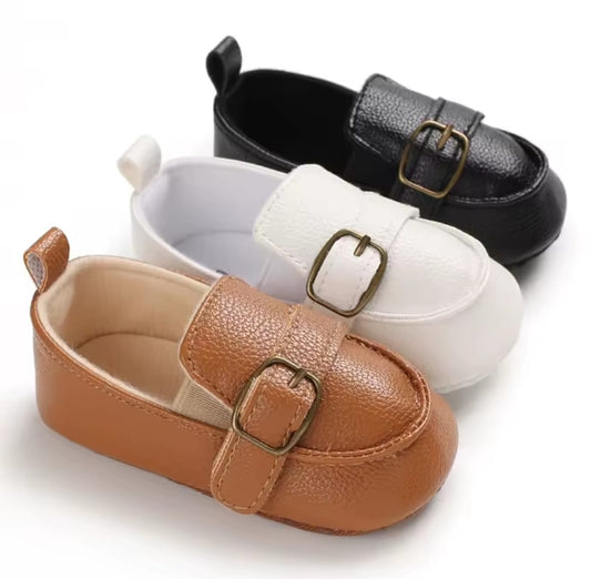 Acc. Zapatito par bebé varón suela blanda