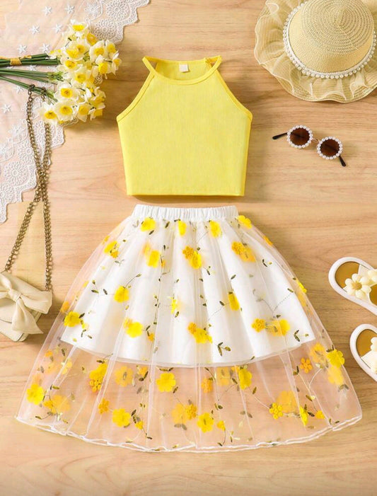 Top acanalado + falda con bordados