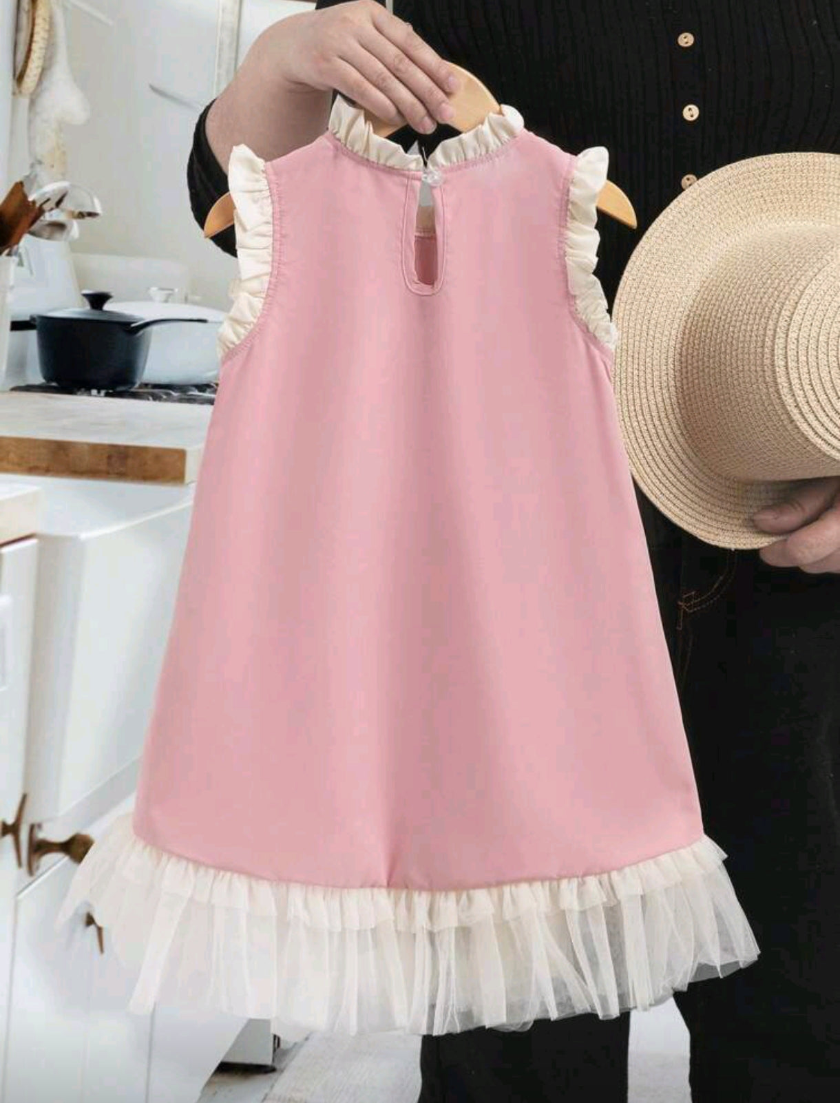 Vestido sin mangas con detalles en moños