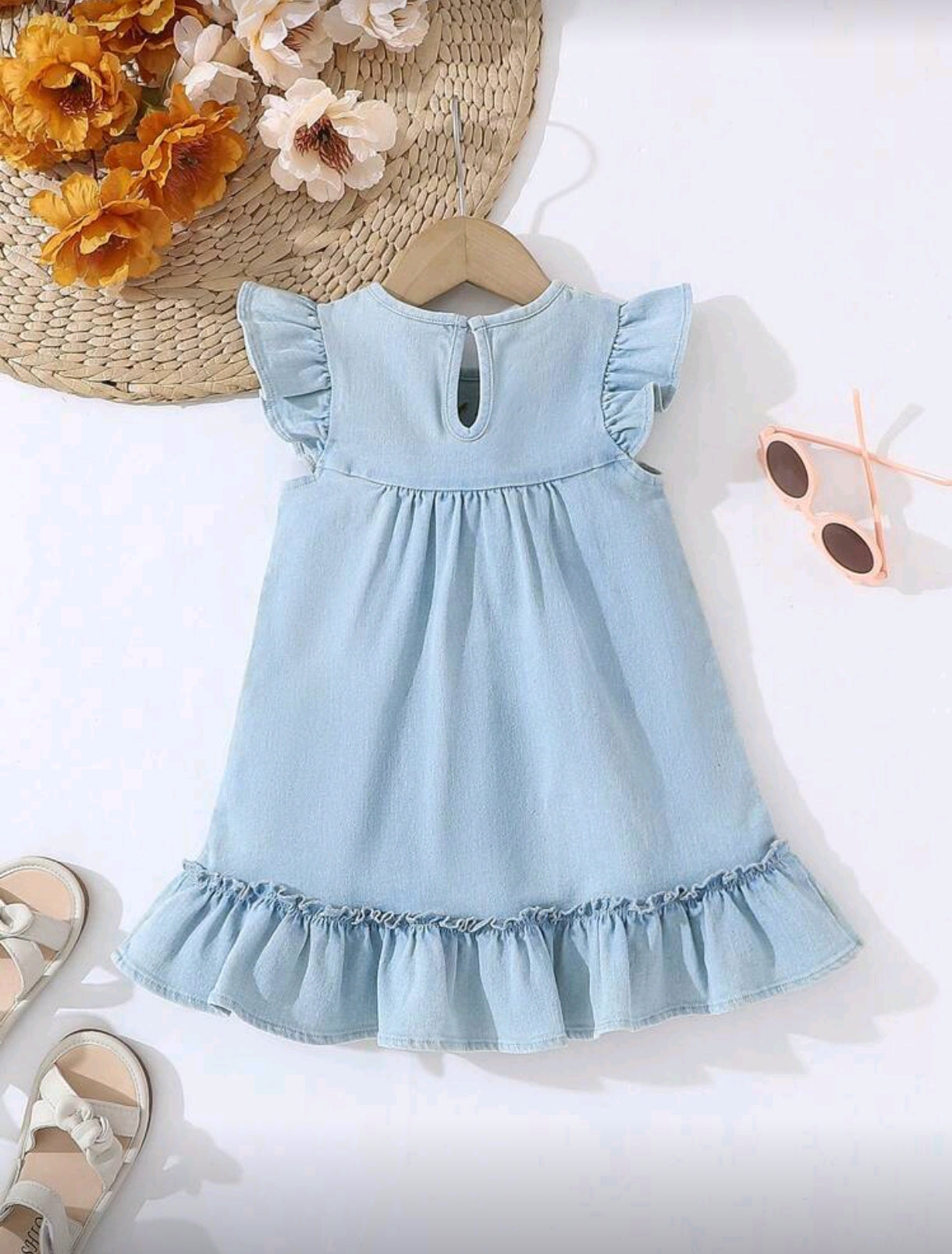Vestido de jeans con bordados floral