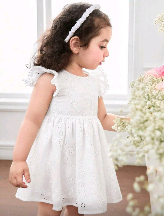 Vestido blanco para bebé de broderie