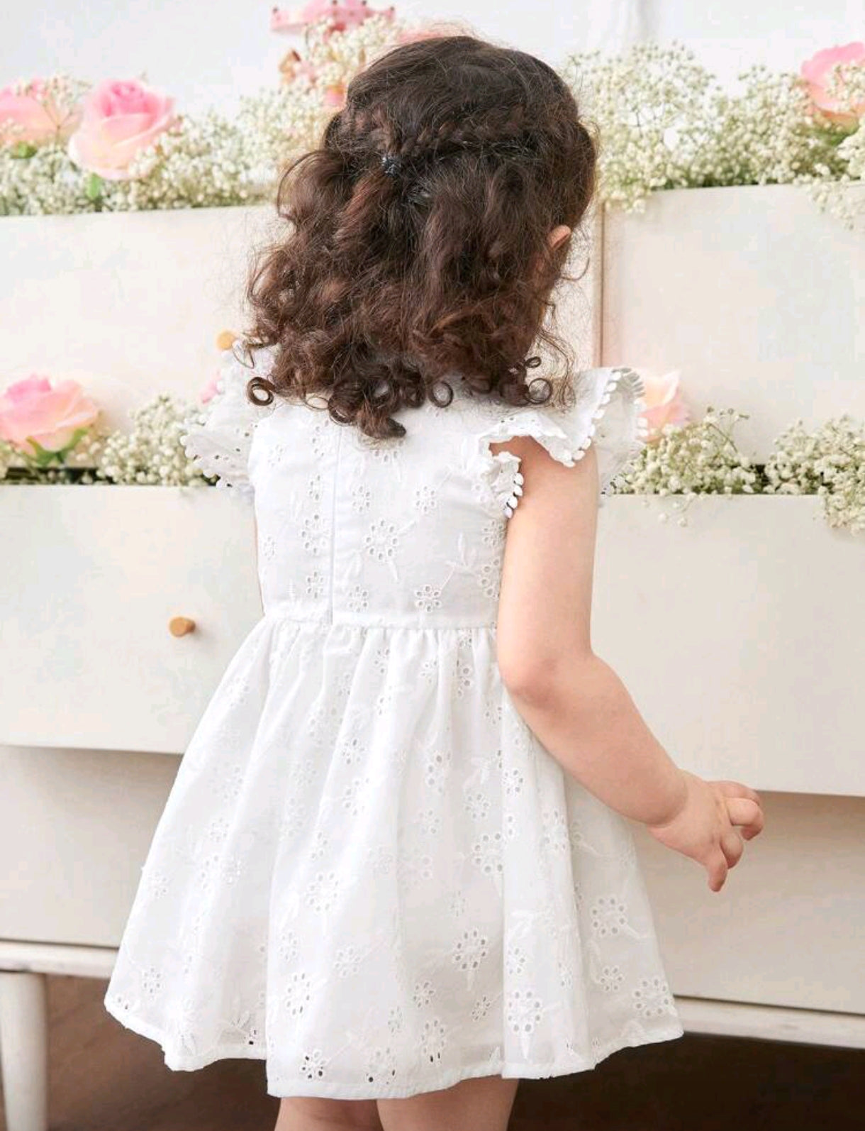 Vestido blanco para bebé de broderie