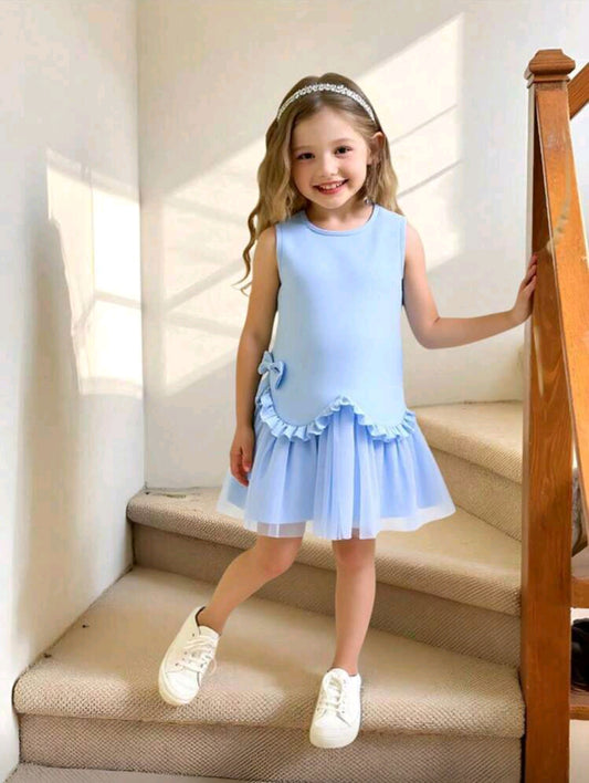 Vestido sin mangas con detalles de tul