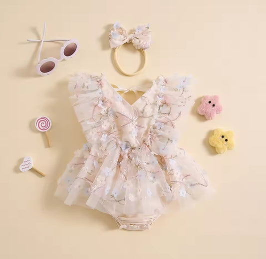 Body vestido con detalles en flores