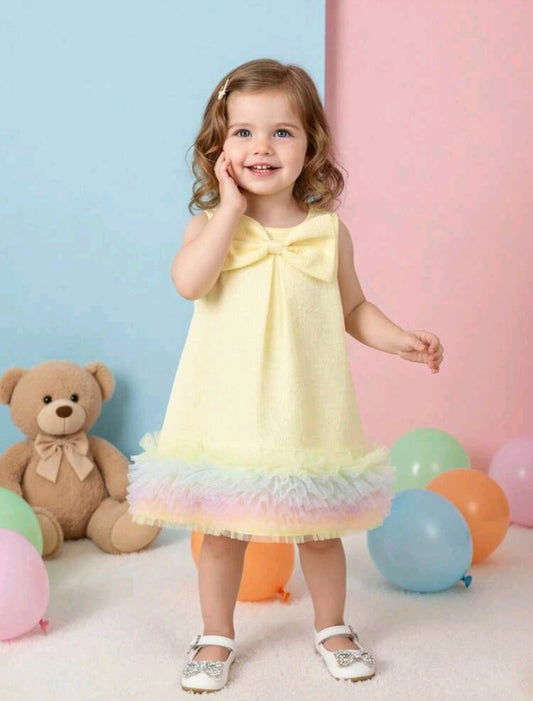 Vestido Chic con multicapas coloridas