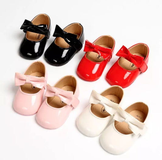 Acc. Zapato para bebes niña charol