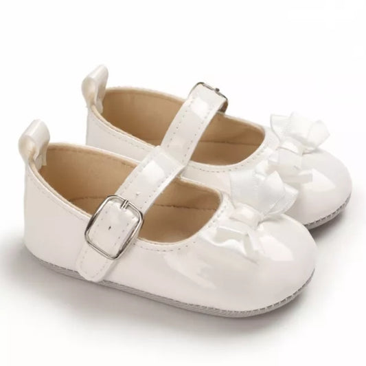 Acc. Zapato bebe niña Charolado